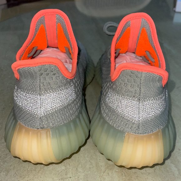 Yeezy Boost 350 in Desert Sage - Picture 5 of 6